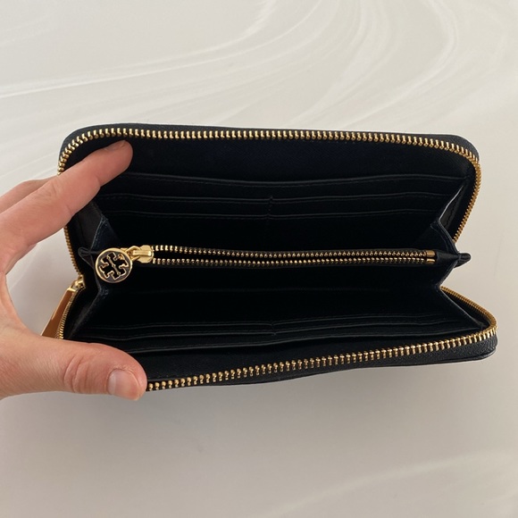 Tory Burch Wallet - Picture 2 of 5